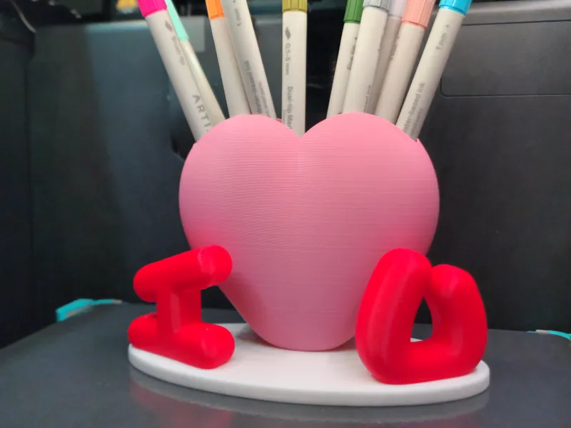 "I Heart U" Pen Cup