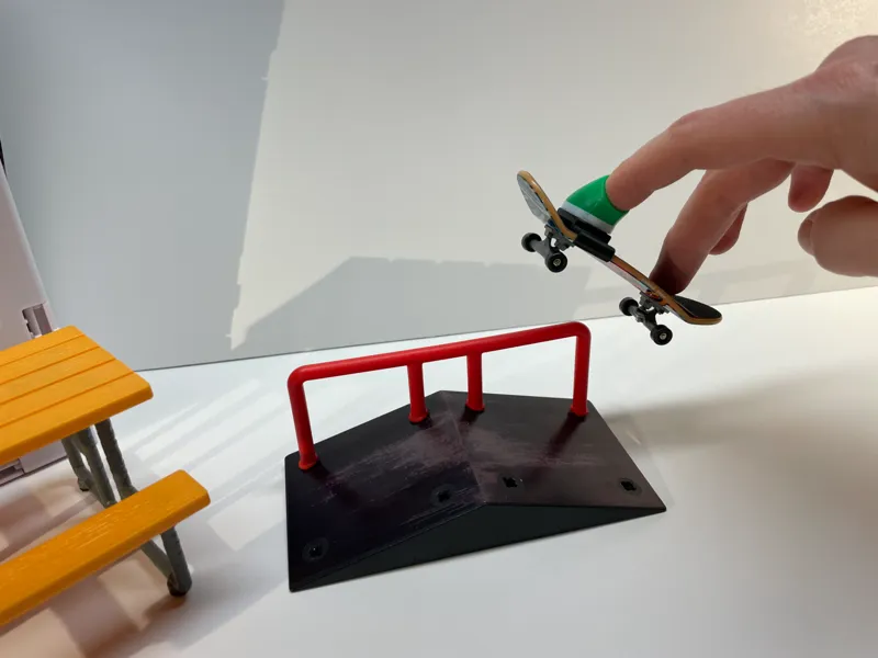 Tech Deck Skateboard Trainer