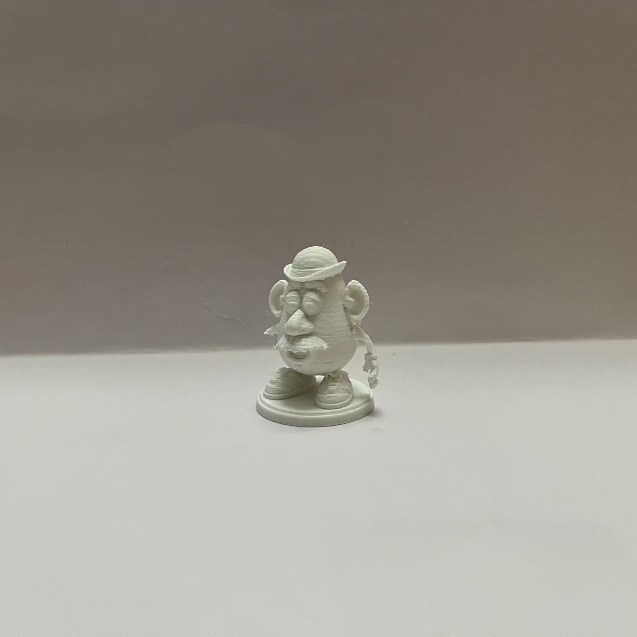 Miniatura 1 do modelo 3D 蛋头先生-玩具总动员电影周边手办-儿童涂色玩具