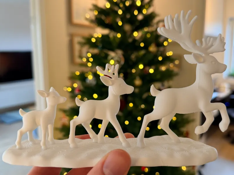 Reindeer Growing Up – Christmas Decor