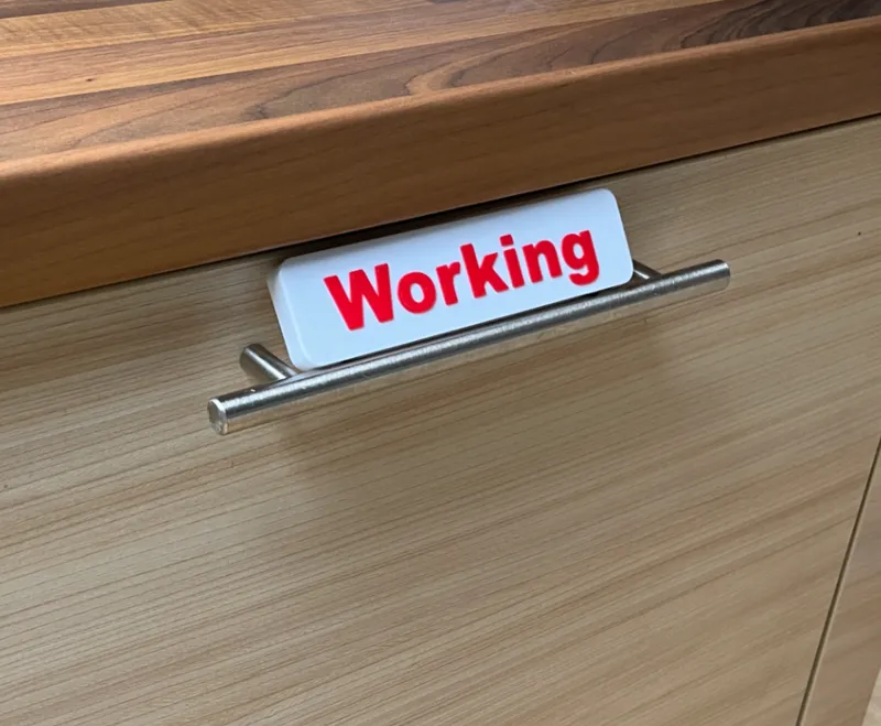 Magnetic Status Sign