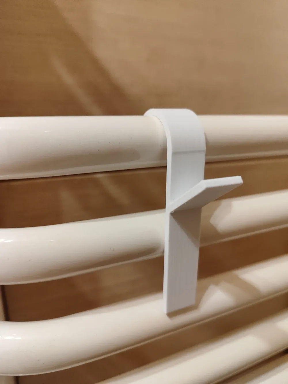 rib type radiator hanger by 3Diverse - MakerWorld