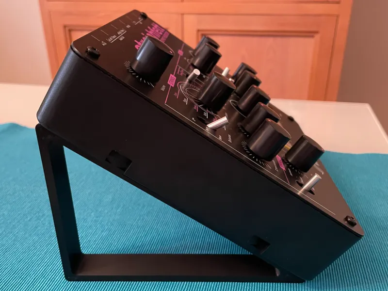 Synthesizer Stand Waldorf Streichfett Rocket 2Pole
