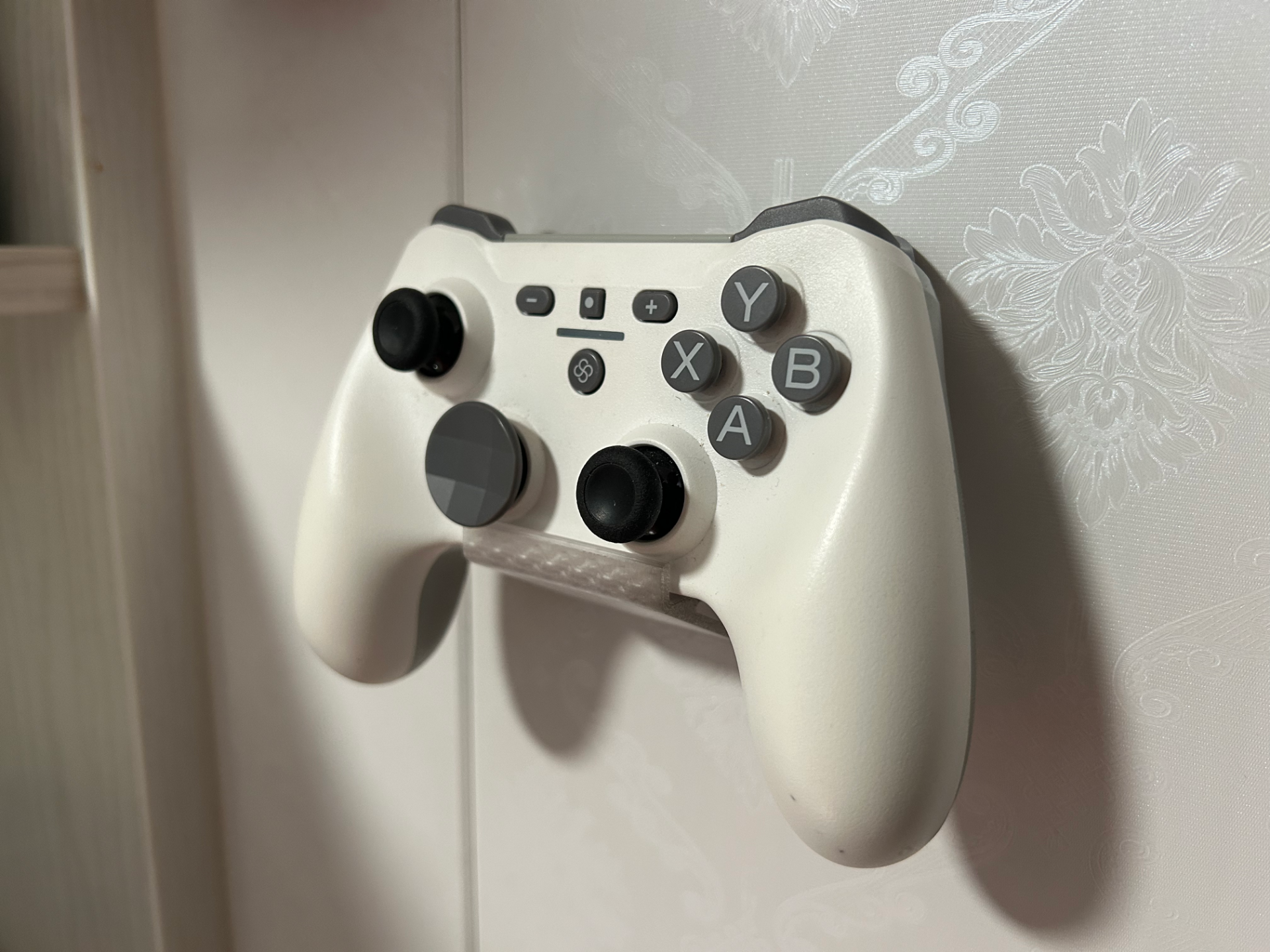 通用游戏手柄支架（墙面粘贴）