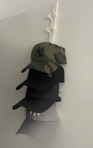 Hat holder modular hanging on door