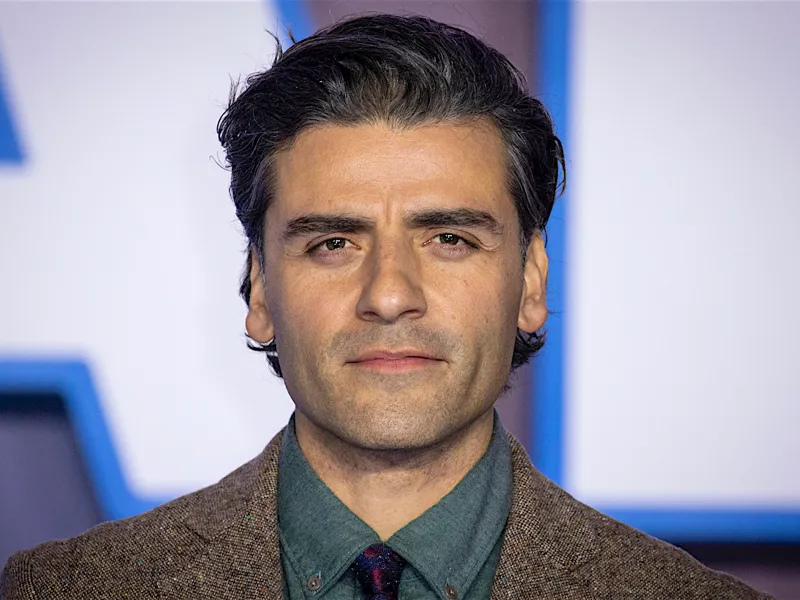 Oscar Isaac statue