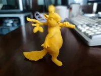 Figurine écureuils portant des pommes de pin — photo 2