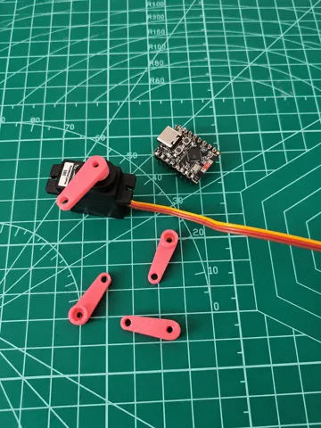 Letrero o emblema decorativo: Fully Parametric MG90S Servo Horns — vista de referencia 3