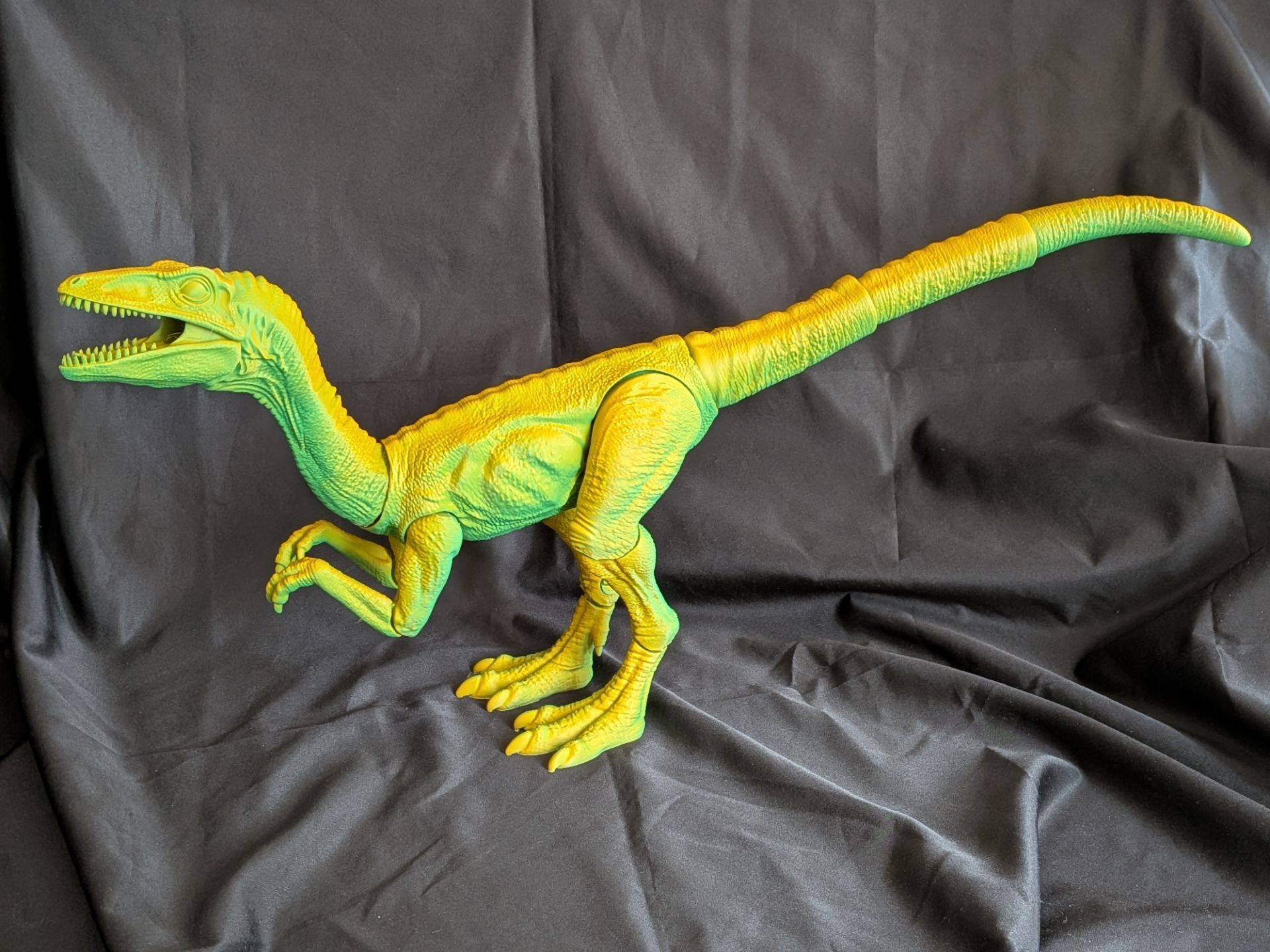 Life-Size Jointed Compsognathus - 1