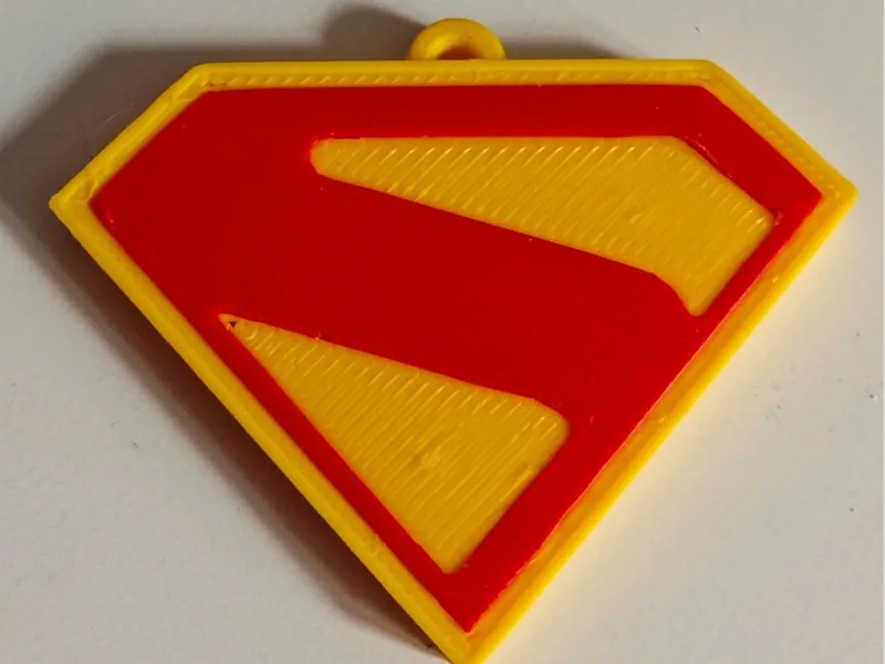 Llavero logo superman (de James Gunn)