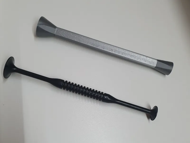 bait compressor feeding fishing rod