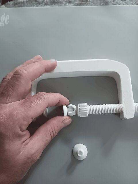 Clamp with spinning swivel