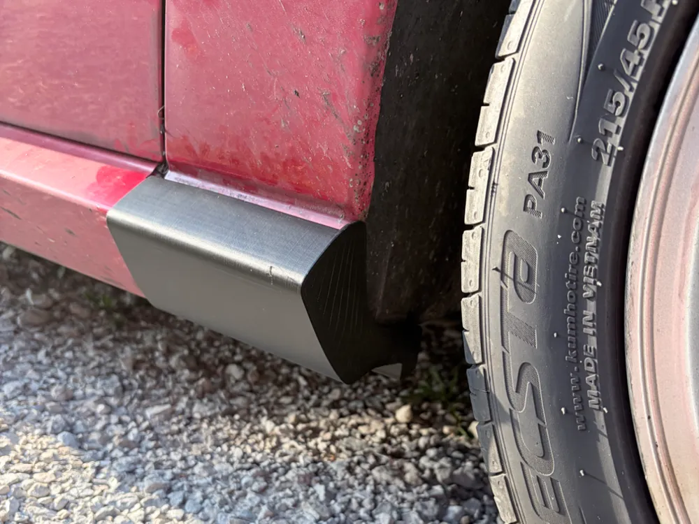 Tapa o cubierta: Ford Focus SVT Side Skirt End Caps. Referencia del modelo original.