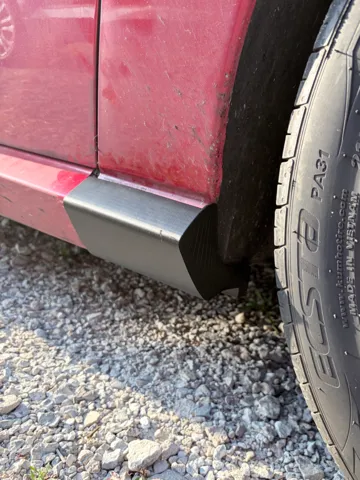 Tapa o cubierta: Ford Focus SVT Side Skirt End Caps — vista de referencia 2