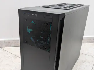 5.25 drive bays to 120 fan - Corsair 200R PC case