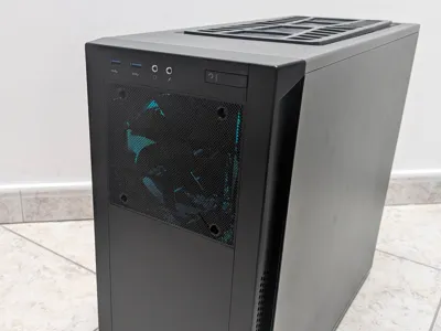 5.25 drive bays to 120 fan - Corsair 200R PC case