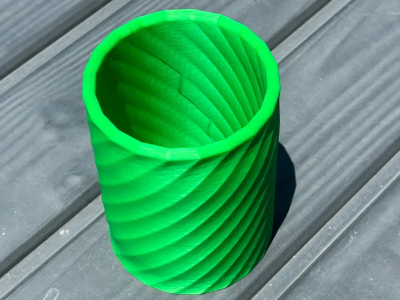 20 Sided Spiral Penholder