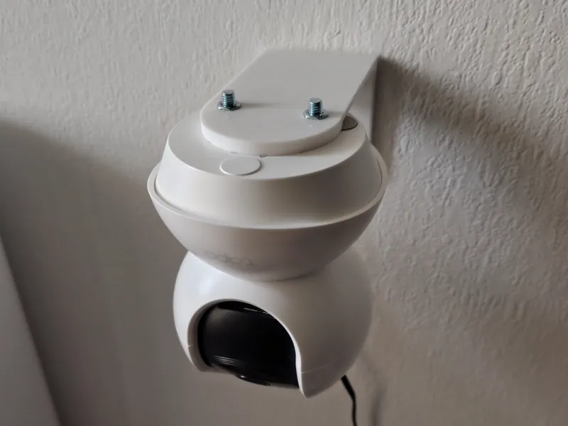 Wall mount Tapo C200 - incastro per dadi M5
