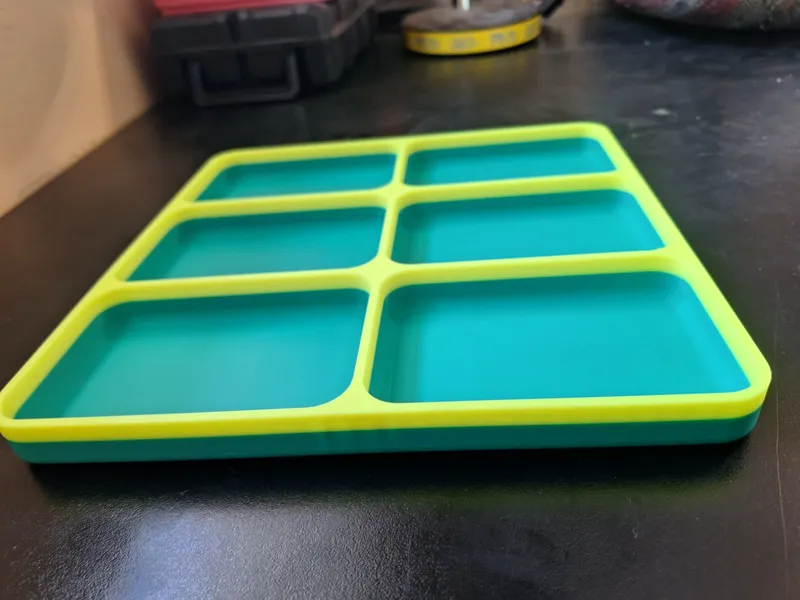 235mm x 235mm sorting tray
