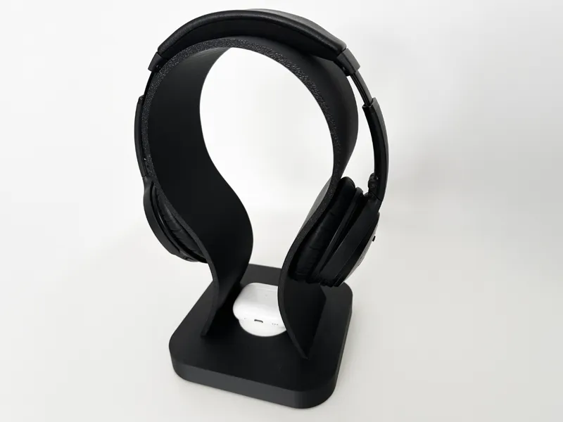 Headphone Stand With MagSafe Charger