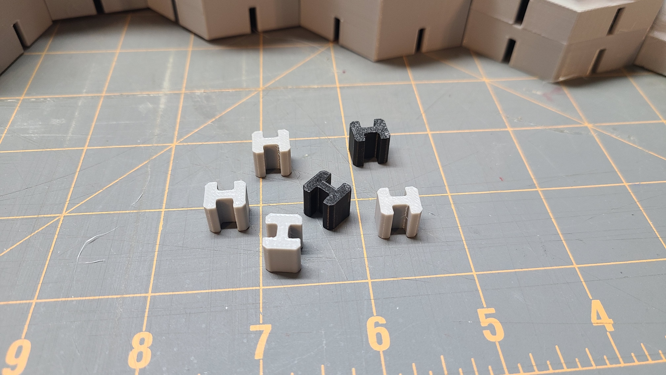 Miniatura 7 do modelo 3D Modular 3D Printable Mini RC Crawler Rocks