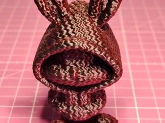 Hase mit Hoodie in Strickmuster