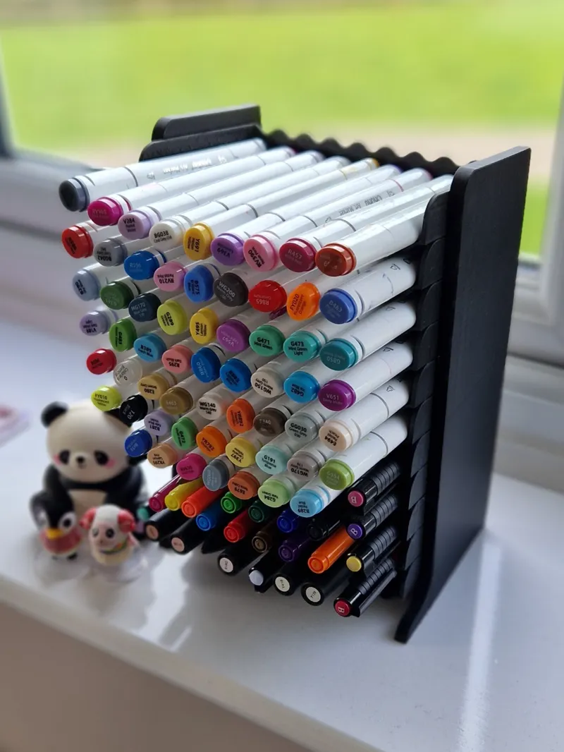 Artist / Illustrator Pen Holder Stand