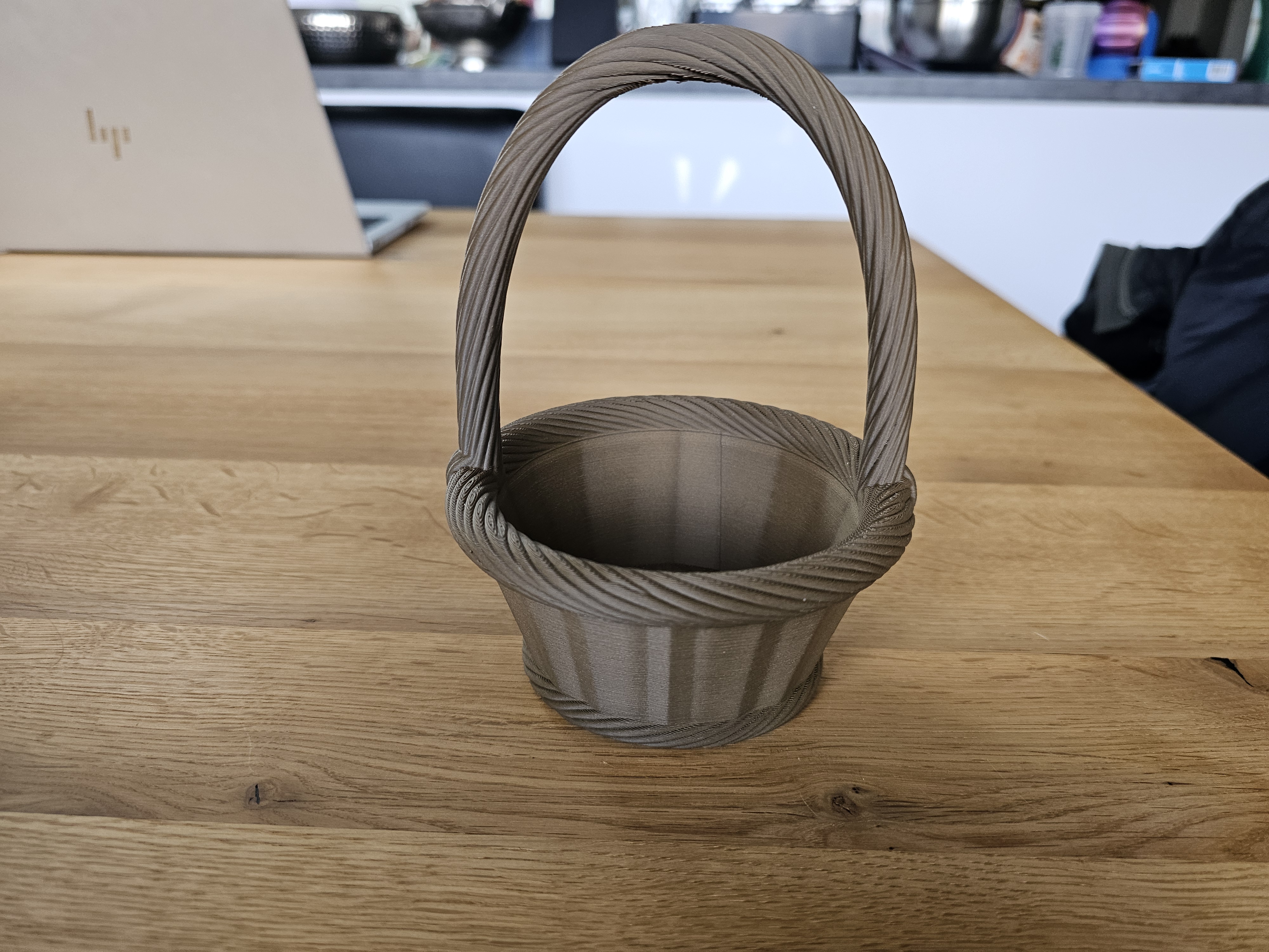 Miniatura 3 do modelo 3D Modern Easter Basket Collection 
