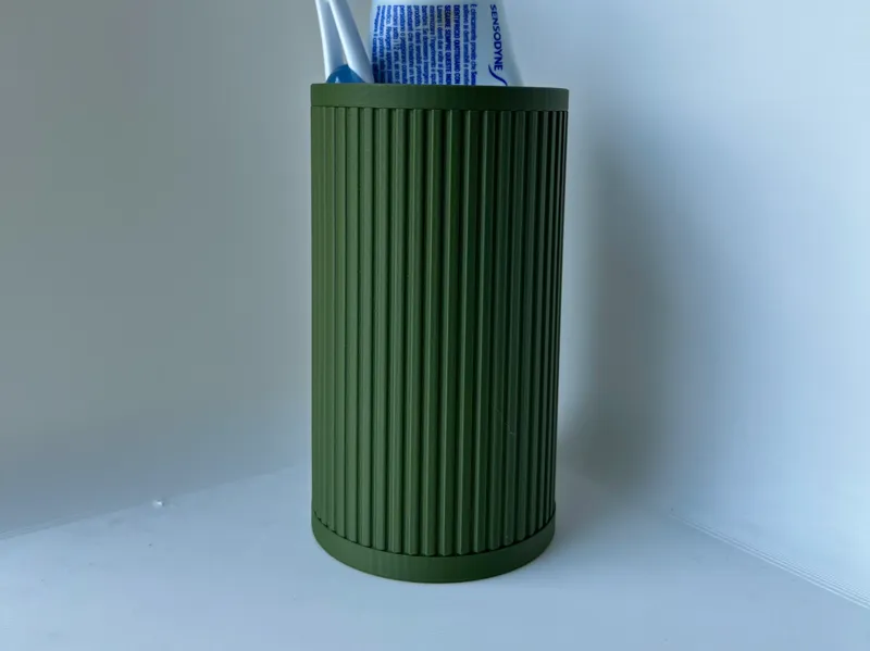 Toothbrush Holder with Bayonet Base –Ribbed Design