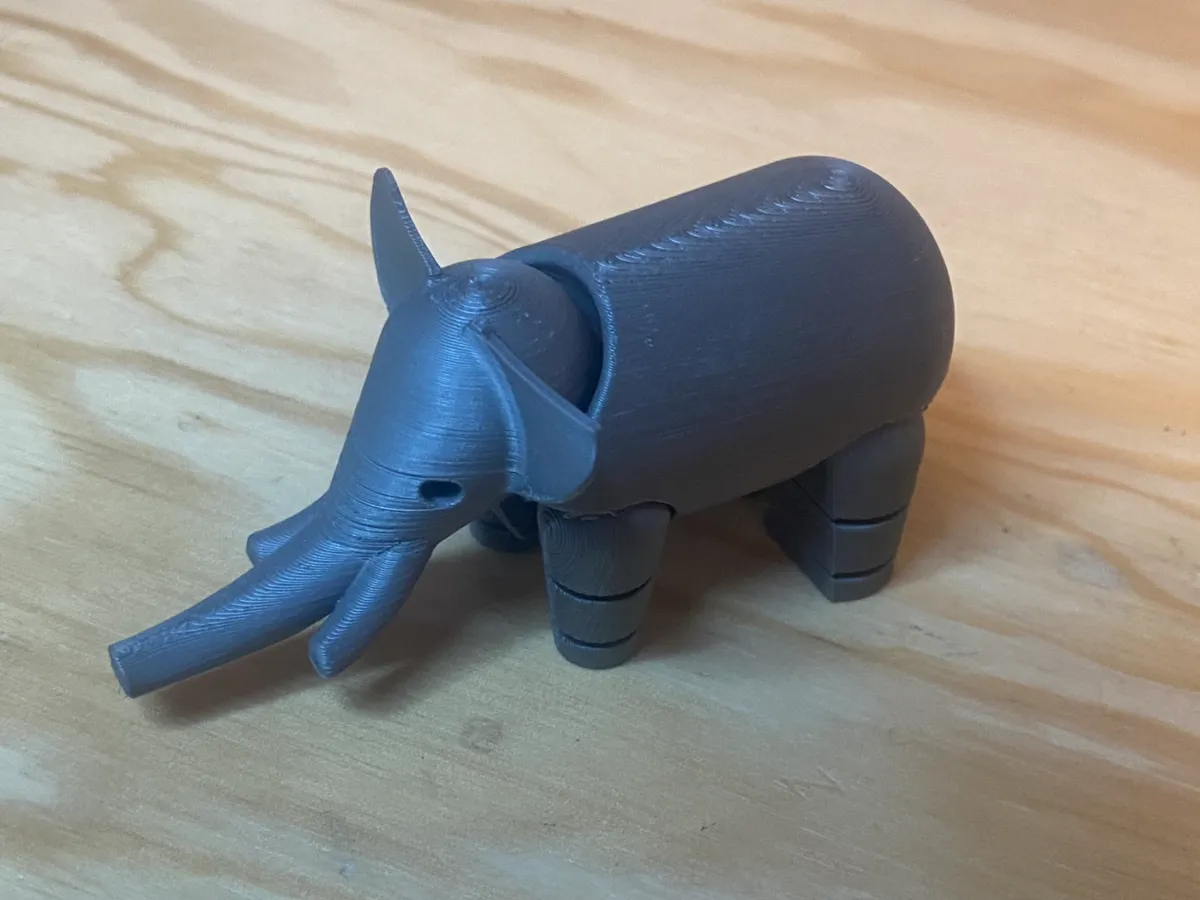 Éléphant articulé - trompe renforcée