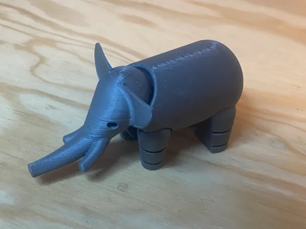 Éléphant articulé - trompe renforcée