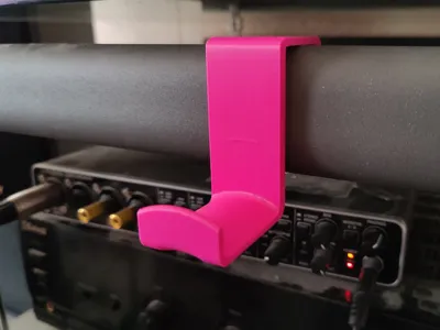 Headphone hook for wide headphones