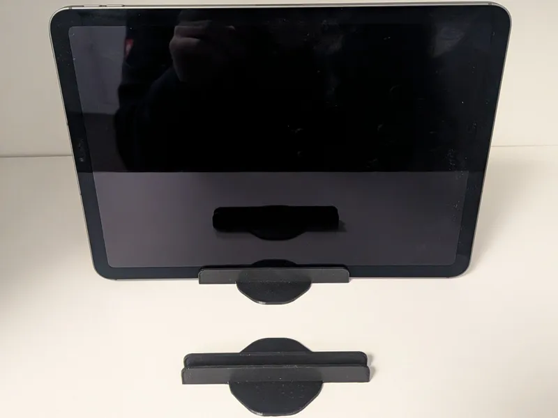 Vertical stand for iPad Air 4/5