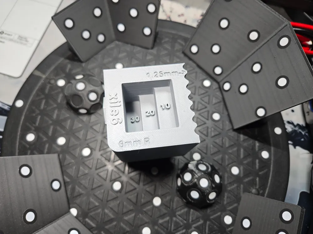 3D Scanning Cube Tester by xile06 MakerWorld: Download Free 3D Models