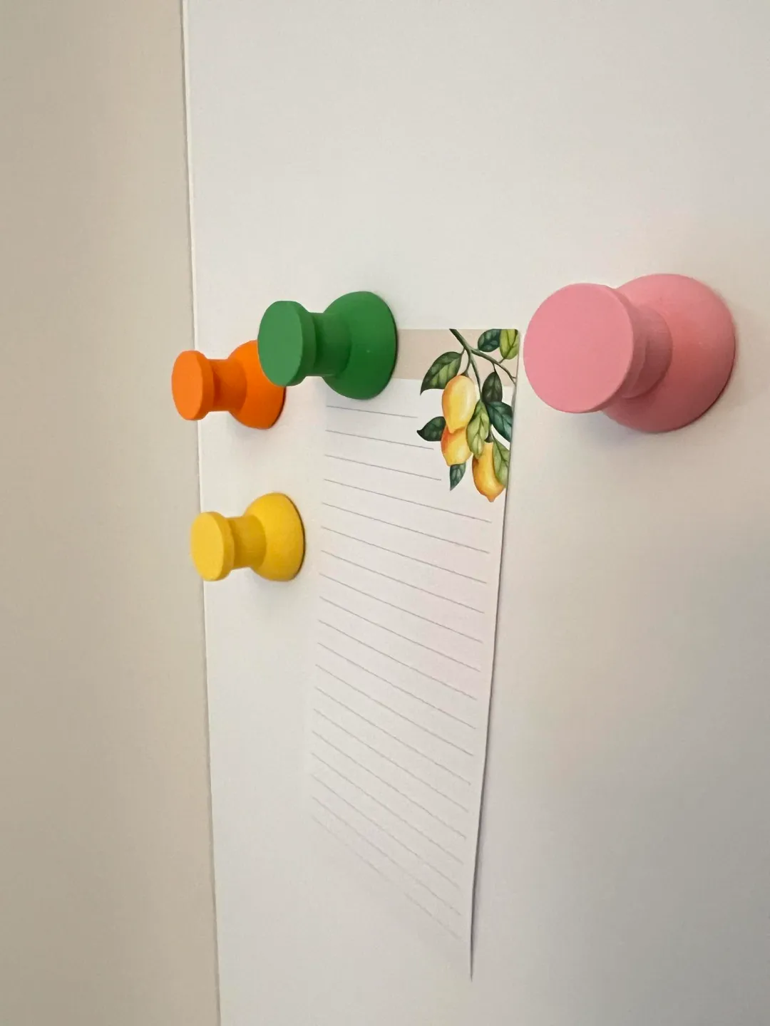 Pushpin magnet 25mm view 3