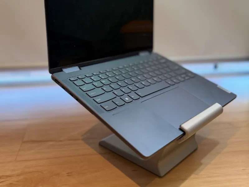 Gravity laptop stand