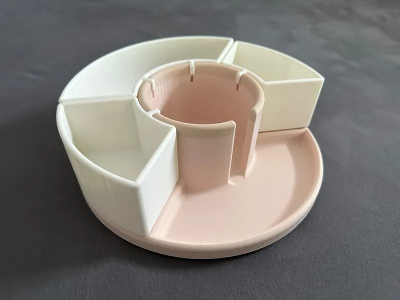 Coaster with seperatable containers