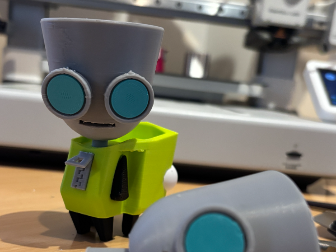 Invader ZIM! – Gir Special Edition (scaled)