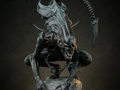 Xenomorph Queen protecting Egg