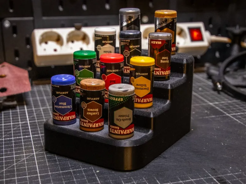 Paint holder