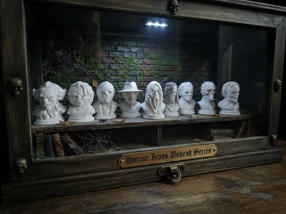 Figura decorativa: Horror Icons Undead Bust Collection |. Referencia del modelo original.