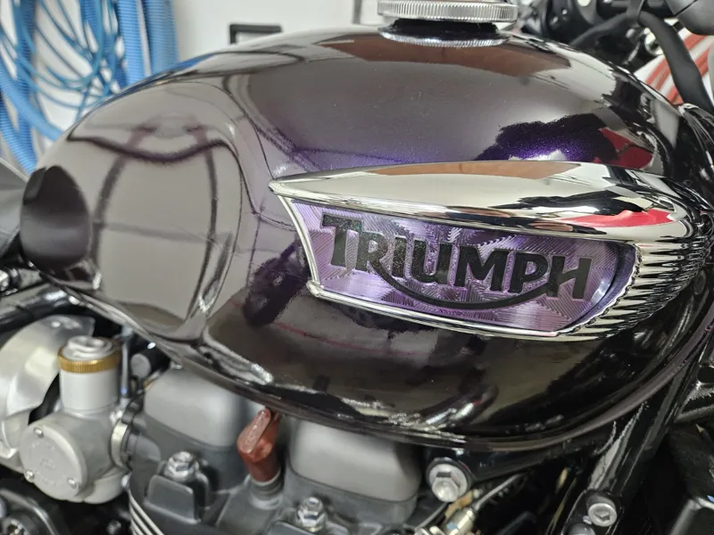 Triumph inset for tank badge Speedmaster 2018+