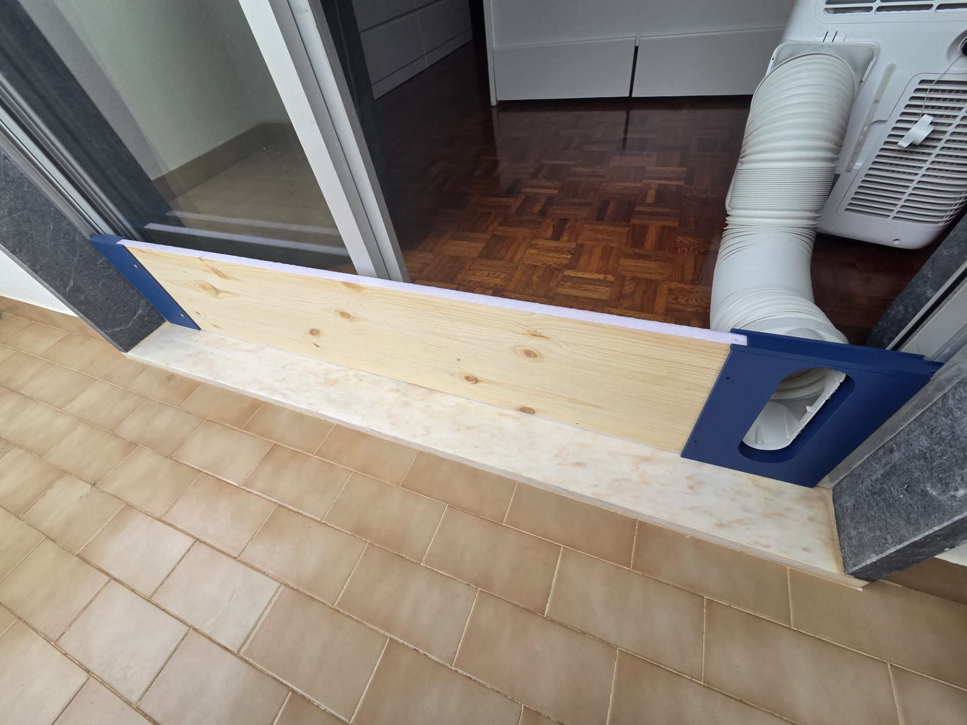 PortableAC Exhaust Adapter for Roller Blind w wood