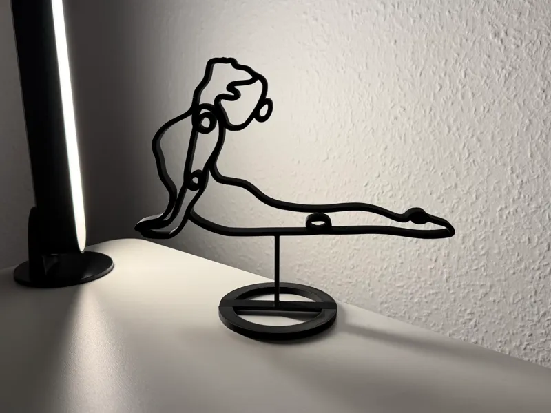 Yoga Kobra Table Decoration