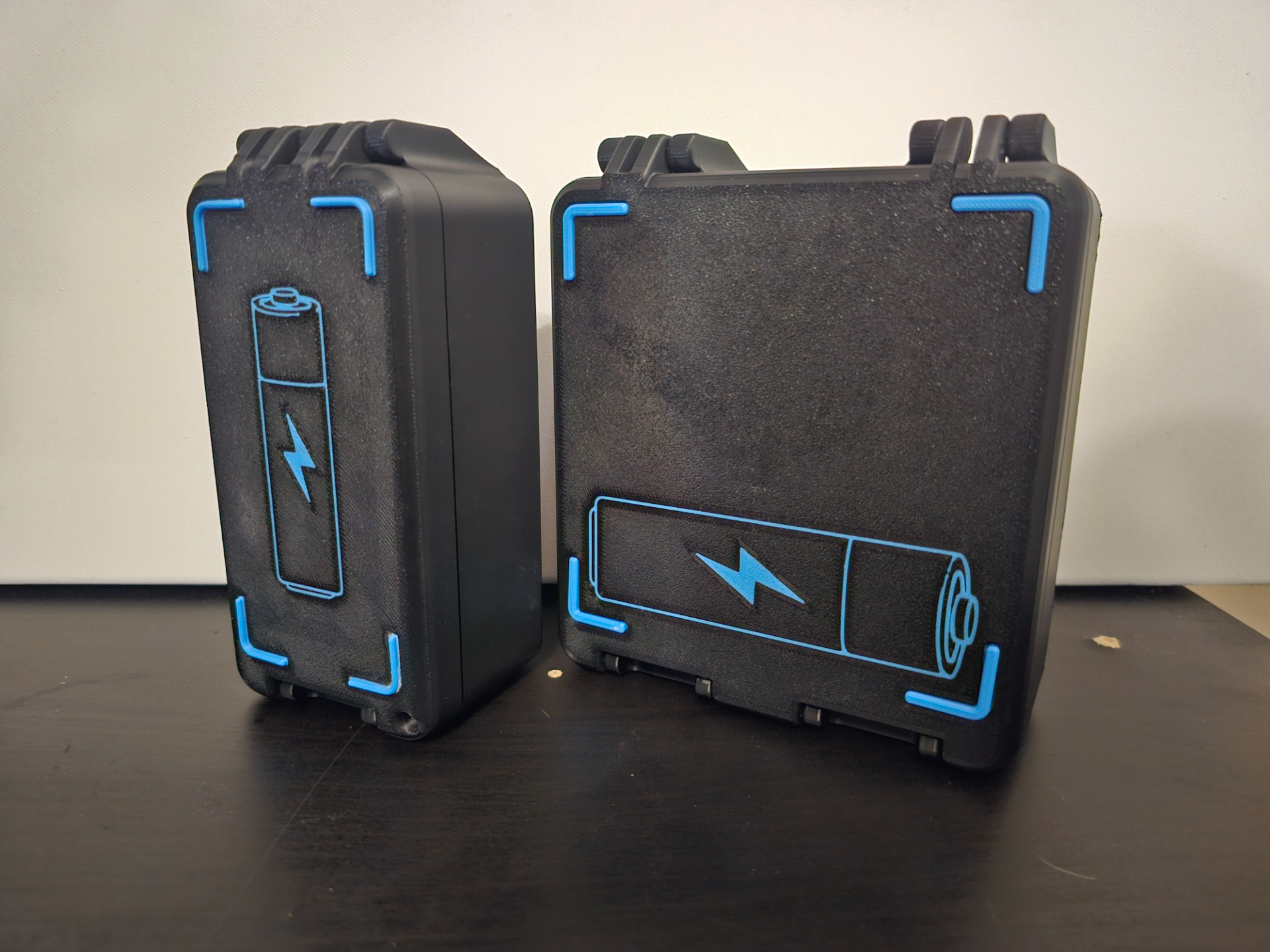 Battery Box Ultra - AA,AAA,9V - Stackable