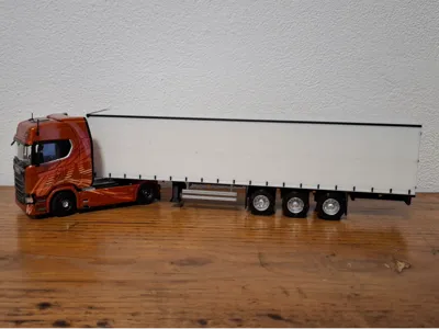 CURTAINSIDER SEMITRAILER 1/50