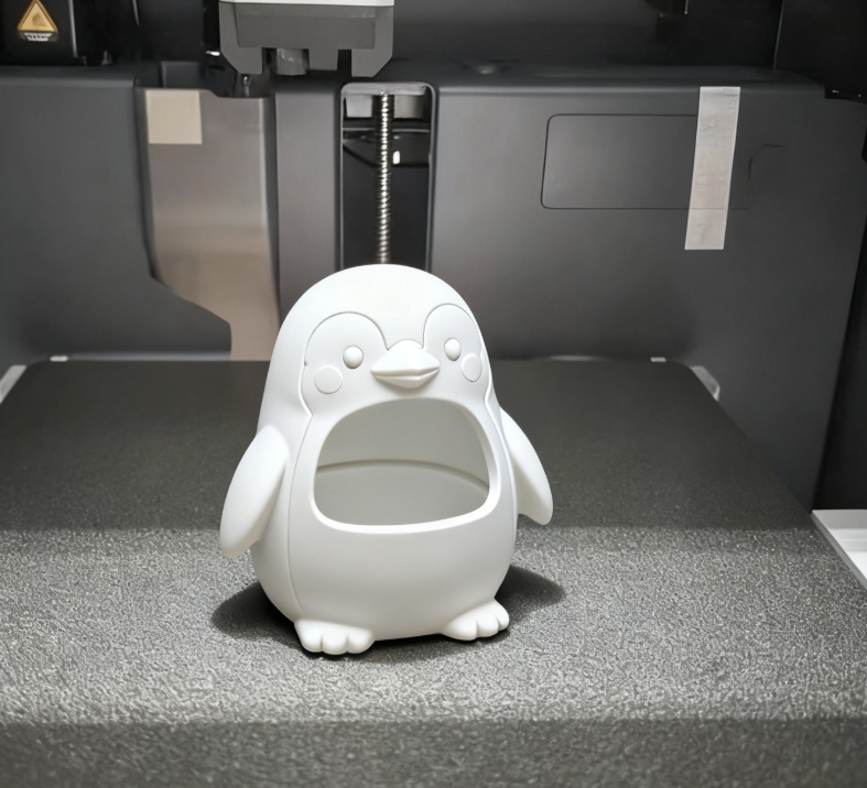 Miniatura 2 do modelo 3D 企鹅收纳箱/桌面垃圾箱