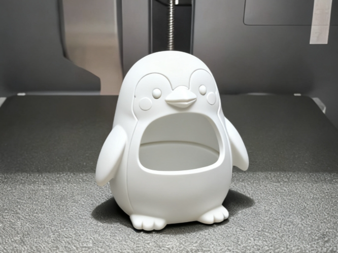 Miniatura 1 do modelo 3D 企鹅收纳箱/桌面垃圾箱