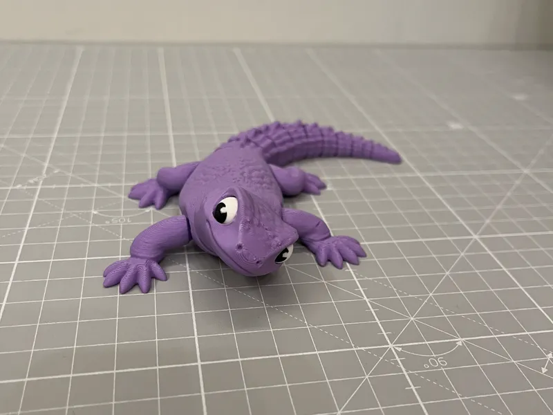 Articulated Lizard with movable eyes (uromastyx) 