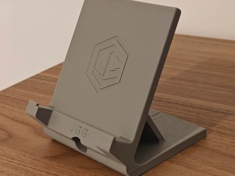 Robust phone stand